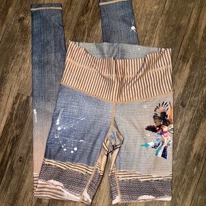 Niyama sol Tomorrowland leggings